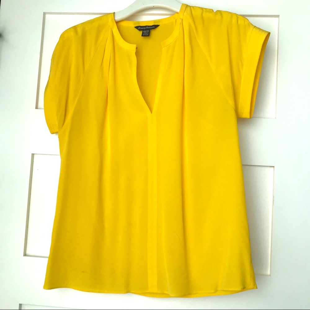 Tommy Bahama 🍋 XS silk short sleeve blouse